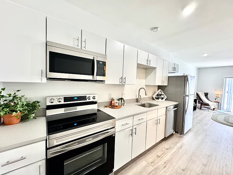 915 N Broad St #509 — Photo 7
