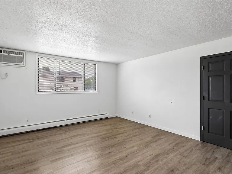 755 Brandon Avenue — Photo 6