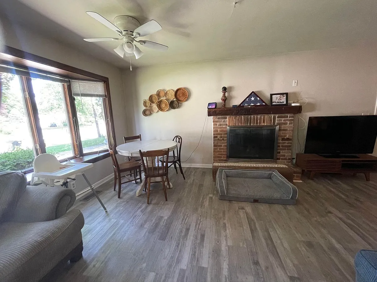 Building Photo - 1913 Indian Trail Dr