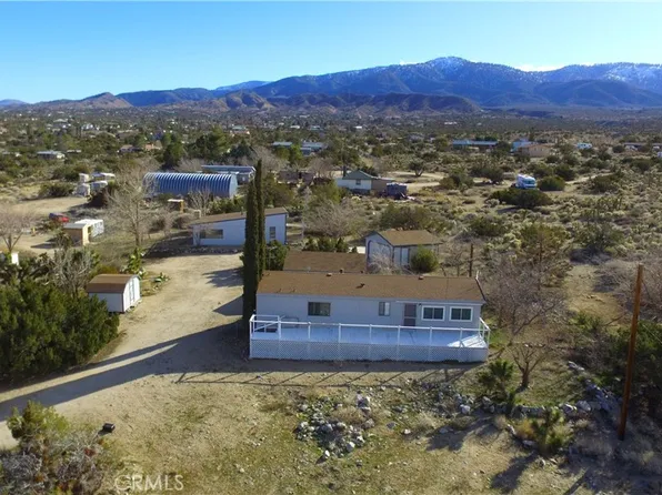 569 Smoke Tree Rd, Pinon Hills, CA 92372