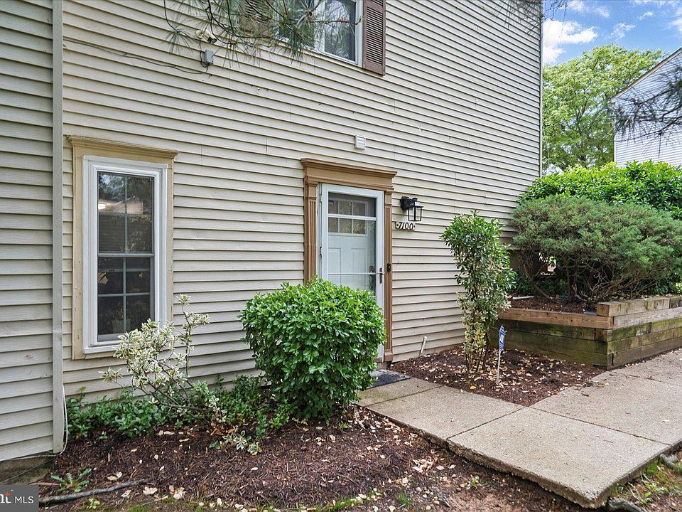 2nd image of 7100 Cipriano Springs Dr