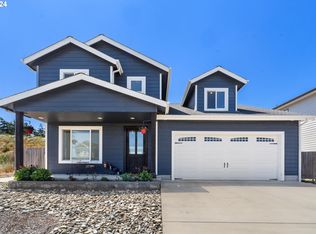 2130 Pine St, North Bend, OR 97459