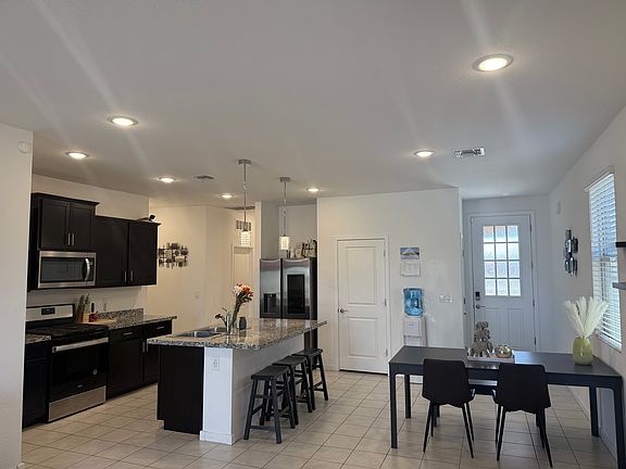 3rd image of 40080 W Carey Dr