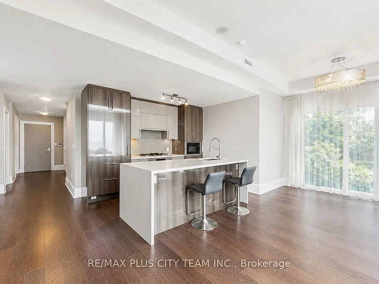 29 Queens Quay E #Townhouse 122 — Photo 5