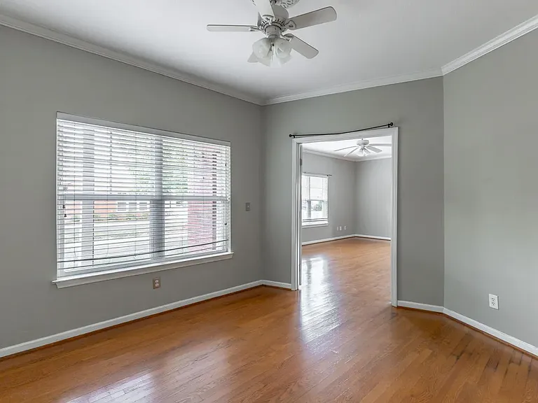 4102 Regency Ct — Photo 12