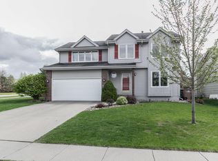 5004 Coachlight Dr, West Des Moines, IA 50265