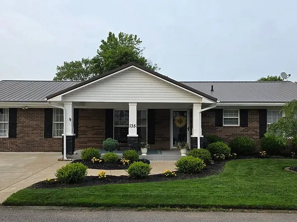 135 Woodland Frst, Winfield, WV 25213