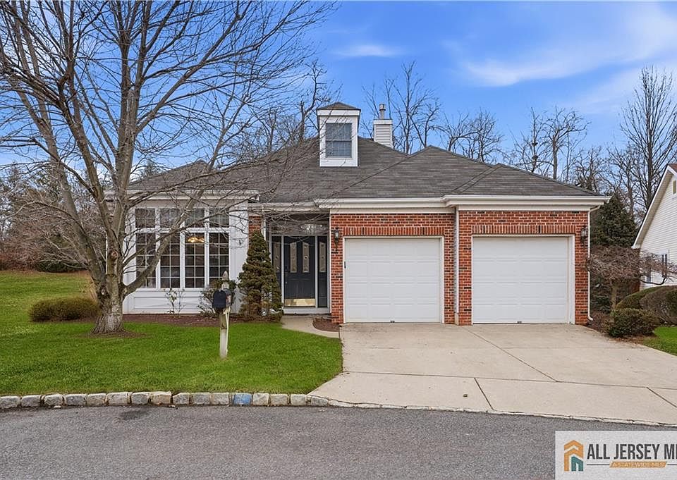 1st image of 31 Whitehall Rd