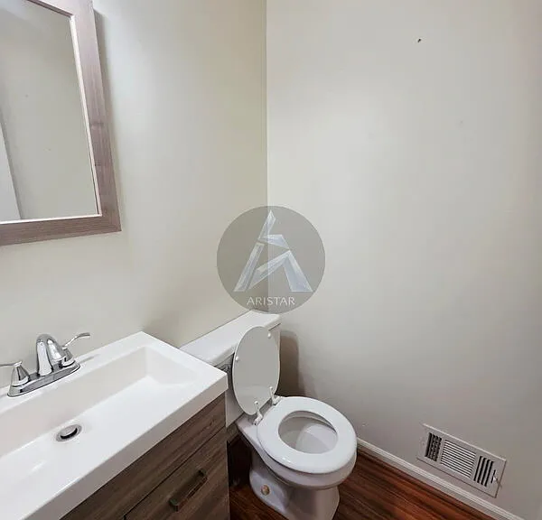3718 Memorial Pkwy NW — Photo 18