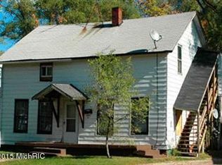 1053 Union St, Benton Harbor, MI 49022