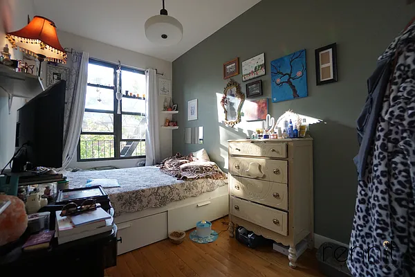 Rented by Rennit Inc. | media 10