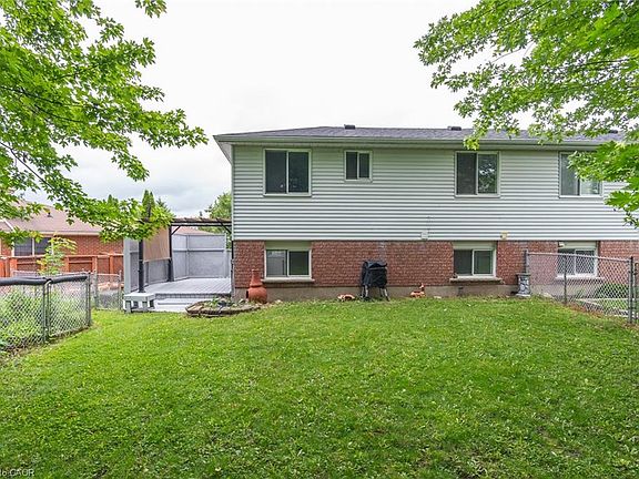 4th image of 629 Settlersfield Ct #B