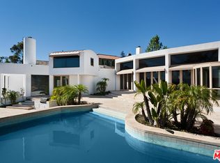 11975 Crest Pl, Beverly Hills, CA 90210