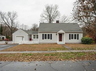 136 Lincoln Rd, Longmeadow, MA 01106