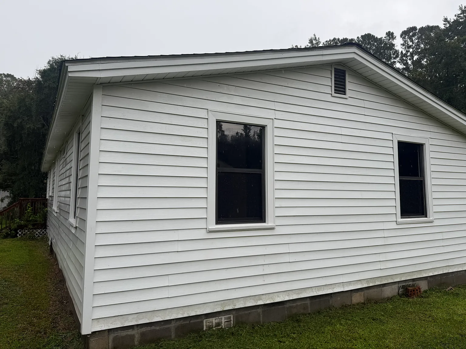 4 bed, 1220 sqft, $2,200 — Photo 2