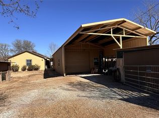 404 N Wilson St, Madisonville, TX 77864