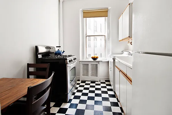 Sold by City Connections Realty | media 14