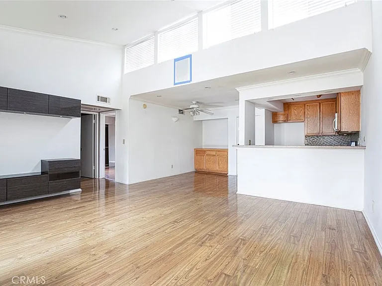 5325 Newcastle Ave #322 — Photo 7