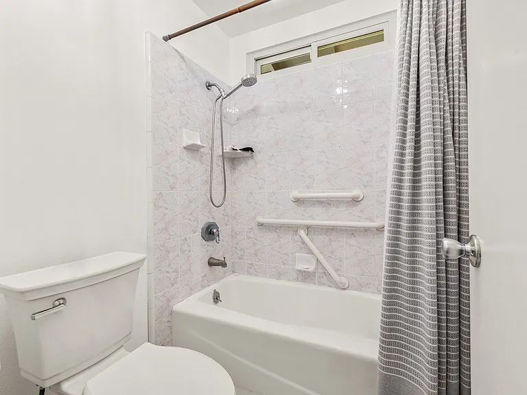 15634 Wharff Ln — Photo 15