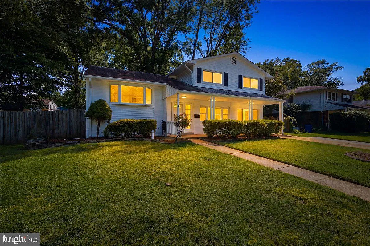 4 bed, 4.0 bath, 1840 sqft, $3,750 — Photo 2