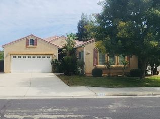1823 N Holly Ave, Clovis, CA 93619