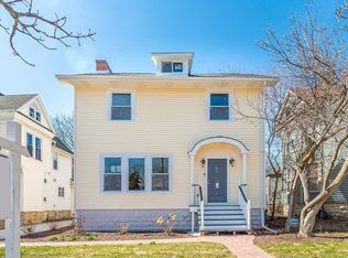 9368 S Longwood Dr, Chicago, IL 60643