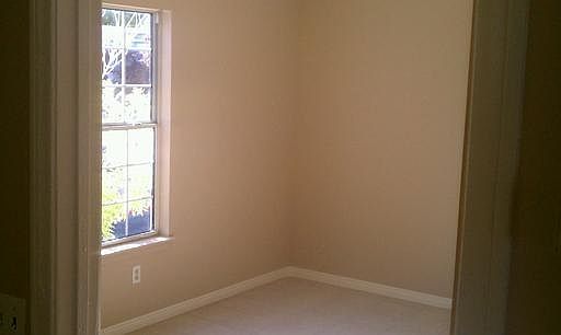 5th image of 3823 S Maryland Pkwy Unit L9