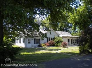 7082 Mount Auburn Rd, Decatur, IL 62521