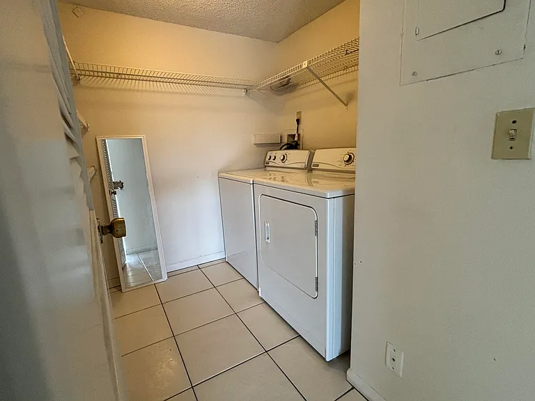 724 Sunny Pine Way #D2 — Photo 12