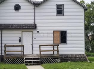 627 1st St S, Wahpeton, ND 58075