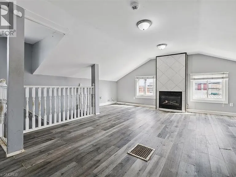 73 Vine St S #2 — Photo 6