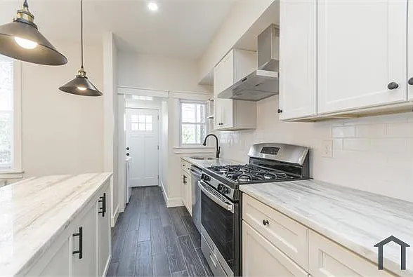 5745 Hunter St — Photo 30