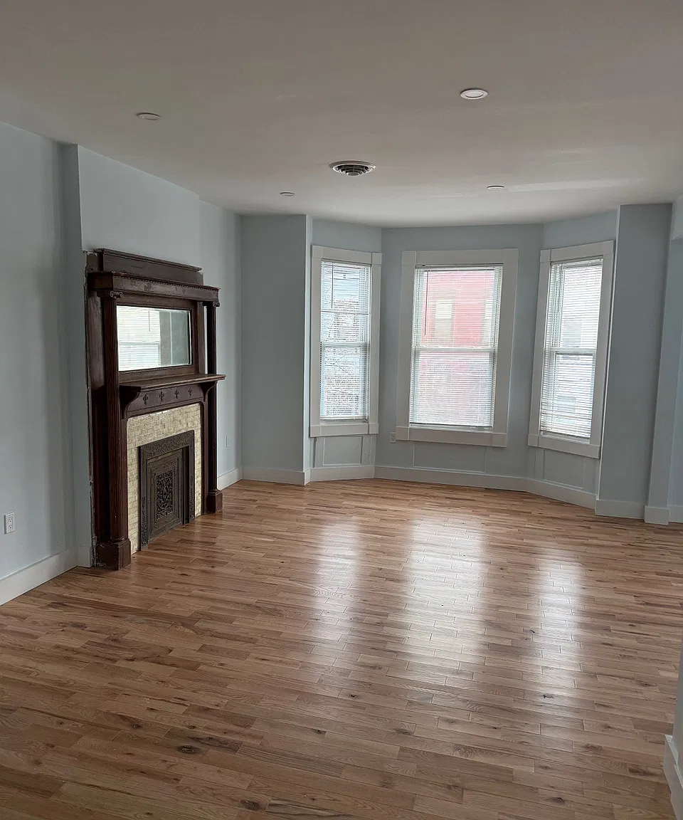 2 bed, $2,200 — Photo 1