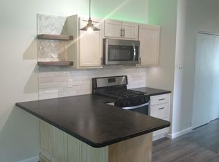 822 S Jenkins Blvd #B, Akron, OH 44306
