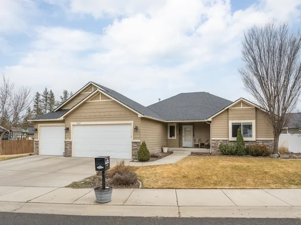 2627 E Pineglen Ave, Mead, WA 99021