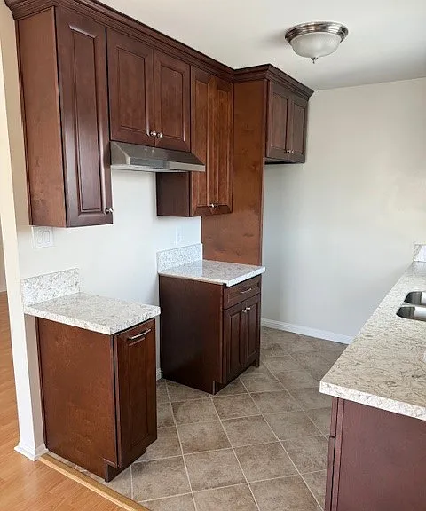 1131 N Kenmore Ave #4 — Photo 9