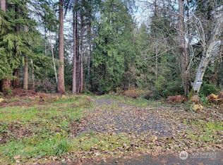 310 E Lakeshore Dr E, Shelton, WA