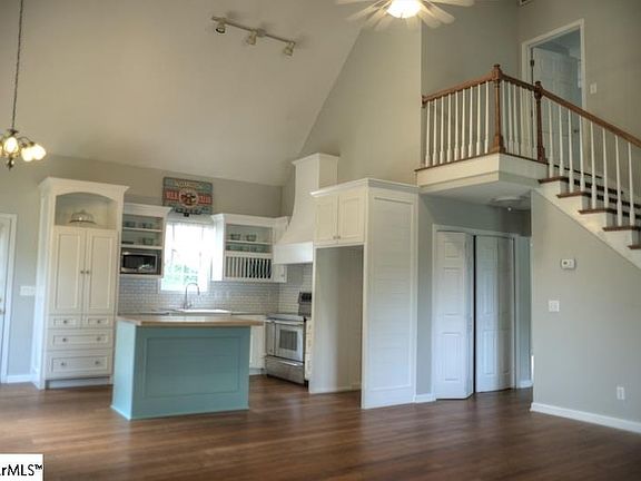 5th image of 9 Hawkins Glen Way