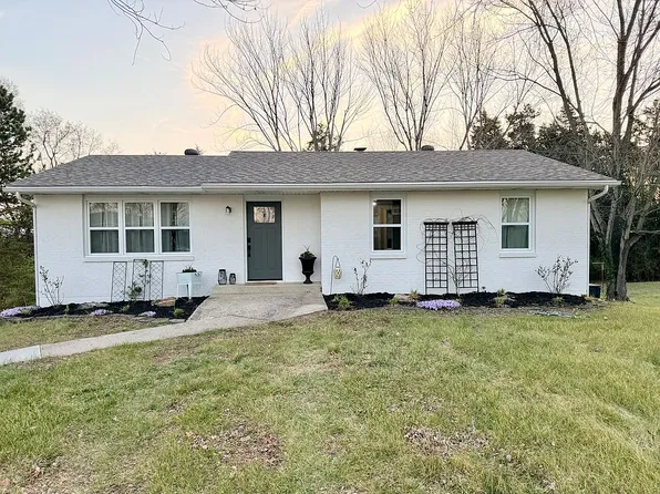 5715 Dove Lake Rd, Jefferson City, MO 65101