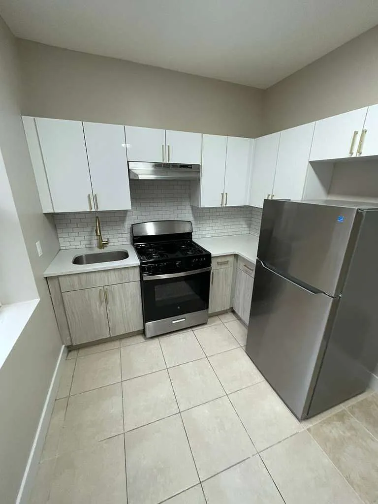Building Photo - 856 S 16th St #BB3