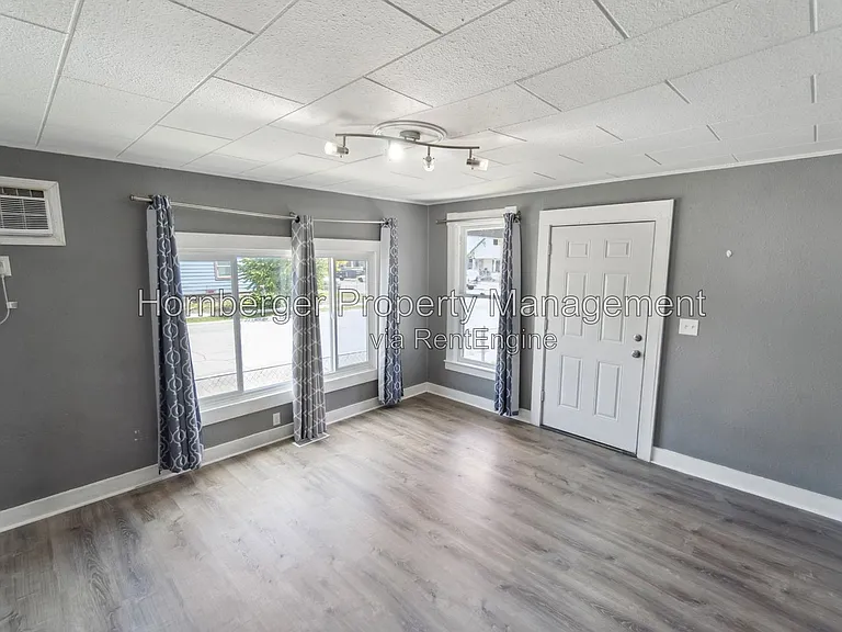 2702 W Boone Ave — Photo 5