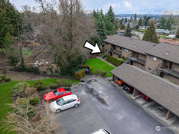 2nd image of 10618 Glen Acres Drive S