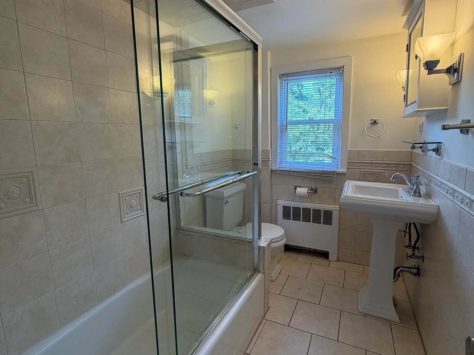 2 bed, $4,500 — Photo 2