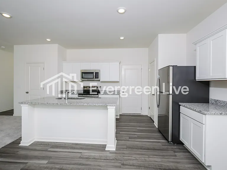 608 Berkeley Glen Rd — Photo 5