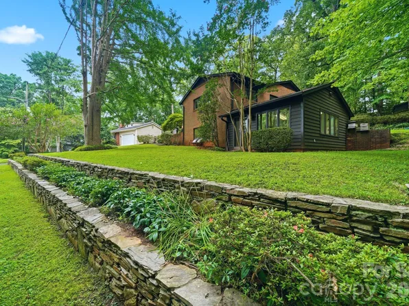 515 Dogwood Ln, Belmont, NC 28012