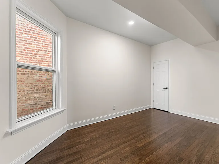 S Champlain Ave — Photo 5