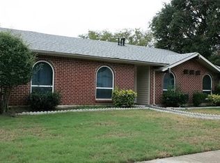 3103 Oak Hill Rd, Carrollton, TX 75007