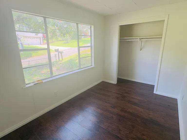 16 Eutaw Ave — Photo 8