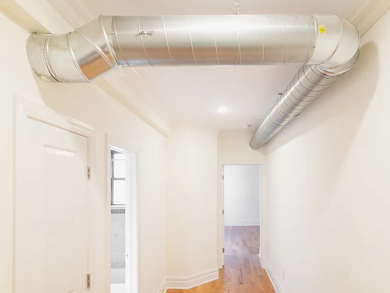 ENTRY FOYER