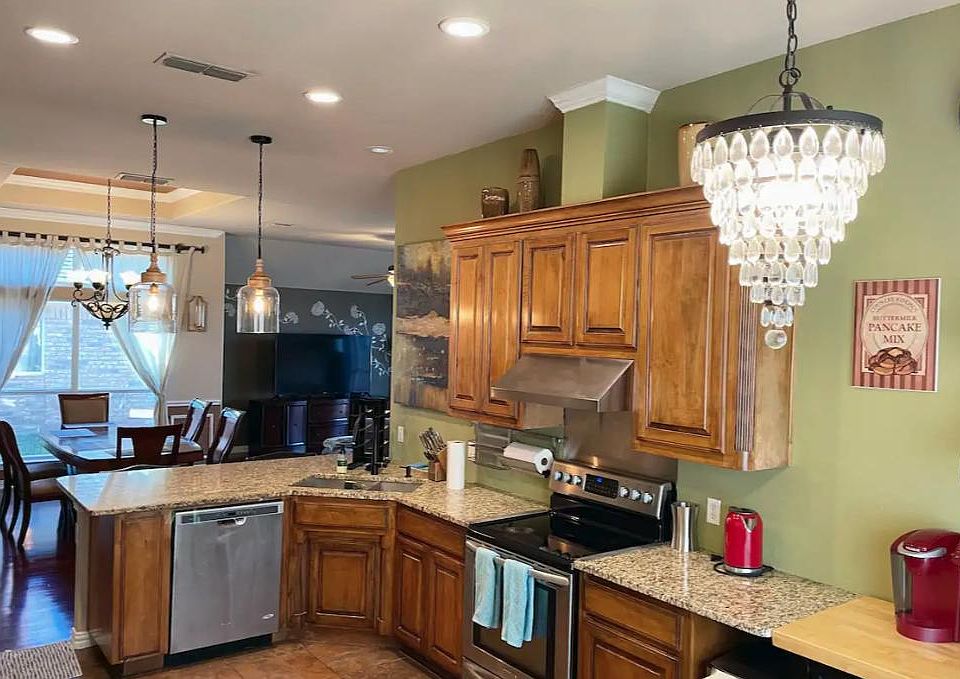 Cozy Kitchen with Open Concept Dining & Living Room